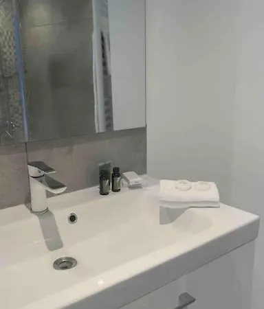 Cannes. Croaset Plage Apartment
